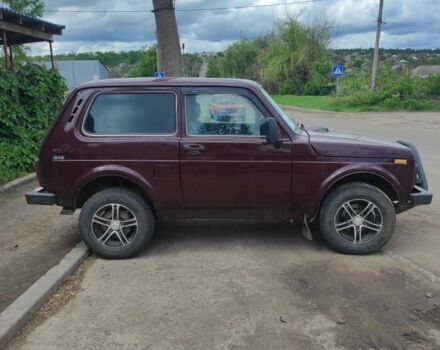 Красный ВАЗ 21214, объемом двигателя 1.7 л и пробегом 177 тыс. км за 2857 $, фото 7 на Automoto.ua