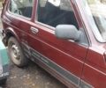Красный ВАЗ 21214, объемом двигателя 1.7 л и пробегом 148 тыс. км за 3200 $, фото 2 на Automoto.ua