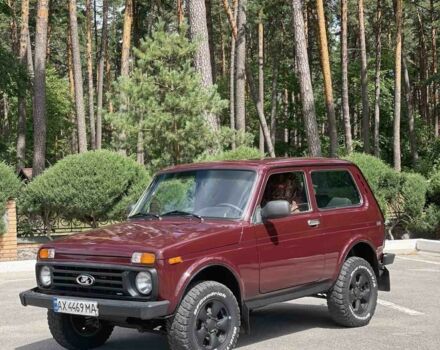 Красный ВАЗ 21214, объемом двигателя 1.7 л и пробегом 115 тыс. км за 3850 $, фото 2 на Automoto.ua
