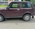 Красный ВАЗ 21214, объемом двигателя 1.7 л и пробегом 281 тыс. км за 4100 $, фото 2 на Automoto.ua