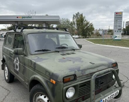 Красный ВАЗ 21214, объемом двигателя 1.7 л и пробегом 3 тыс. км за 999 $, фото 2 на Automoto.ua