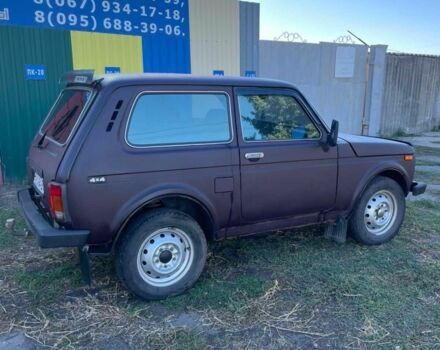 Червоний ВАЗ 21214, об'ємом двигуна 1.7 л та пробігом 235 тис. км за 2600 $, фото 2 на Automoto.ua