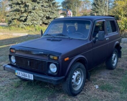 Червоний ВАЗ 21214, об'ємом двигуна 1.7 л та пробігом 235 тис. км за 2600 $, фото 5 на Automoto.ua