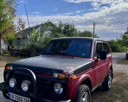 Красный ВАЗ 21214, объемом двигателя 1.7 л и пробегом 120 тыс. км за 2600 $, фото 1 на Automoto.ua