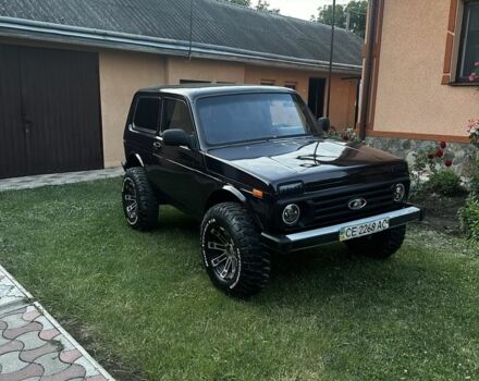 Красный ВАЗ 21214, объемом двигателя 1.7 л и пробегом 170 тыс. км за 3900 $, фото 1 на Automoto.ua