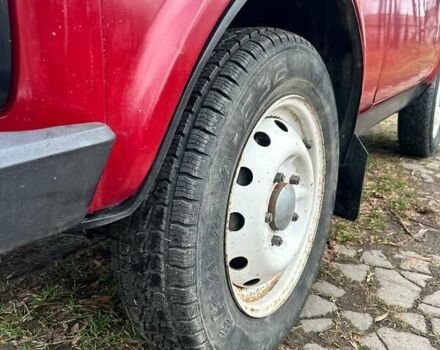 Червоний ВАЗ 21214, об'ємом двигуна 1.7 л та пробігом 97 тис. км за 3350 $, фото 5 на Automoto.ua