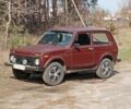Красный ВАЗ 21214, объемом двигателя 7 л и пробегом 160 тыс. км за 3500 $, фото 1 на Automoto.ua