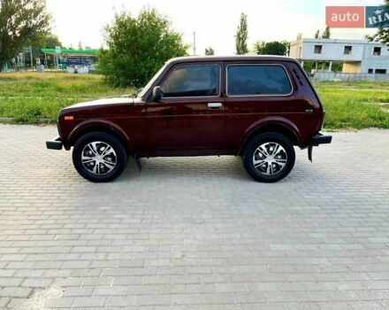 Червоний ВАЗ 21214, об'ємом двигуна 1.7 л та пробігом 217 тис. км за 2800 $, фото 4 на Automoto.ua