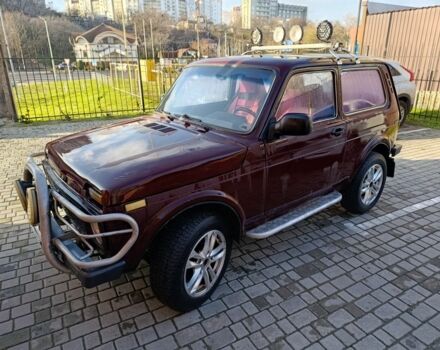 Красный ВАЗ 21214, объемом двигателя 1.7 л и пробегом 220 тыс. км за 2300 $, фото 4 на Automoto.ua