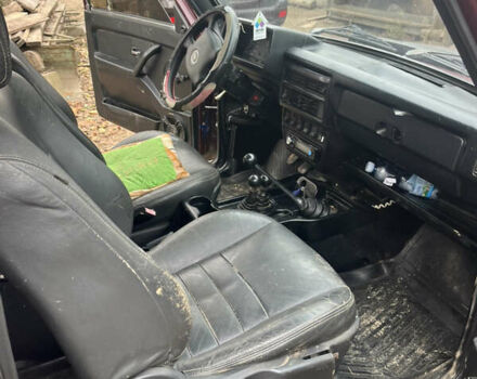 Красный ВАЗ 21214, объемом двигателя 1.69 л и пробегом 164 тыс. км за 3000 $, фото 10 на Automoto.ua