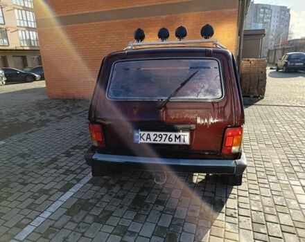 Красный ВАЗ 21214, объемом двигателя 1.7 л и пробегом 220 тыс. км за 2300 $, фото 3 на Automoto.ua