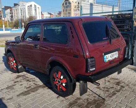 Красный ВАЗ 21214, объемом двигателя 1.7 л и пробегом 3 тыс. км за 4500 $, фото 2 на Automoto.ua