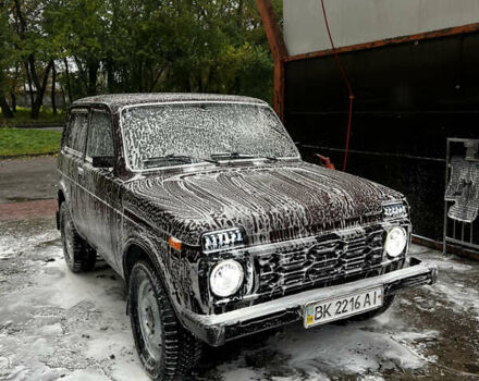 ВАЗ 21214 2007 в Ровно на Automoto.ua Красный ВАЗ 21214, объемом двигателя 1.7 л и пробегом 155 тыс. км за 2990 $, фото 9 на Automoto.ua