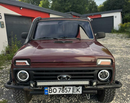 Красный ВАЗ 21214, объемом двигателя 1.7 л и пробегом 186 тыс. км за 4200 $, фото 3 на Automoto.ua