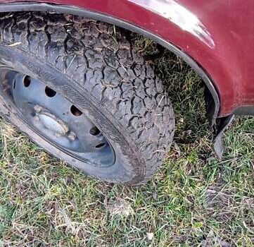 Красный ВАЗ 21214, объемом двигателя 1.7 л и пробегом 179 тыс. км за 3700 $, фото 7 на Automoto.ua