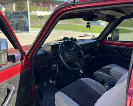 Красный ВАЗ 21214, объемом двигателя 1.7 л и пробегом 73 тыс. км за 4100 $, фото 8 на Automoto.ua