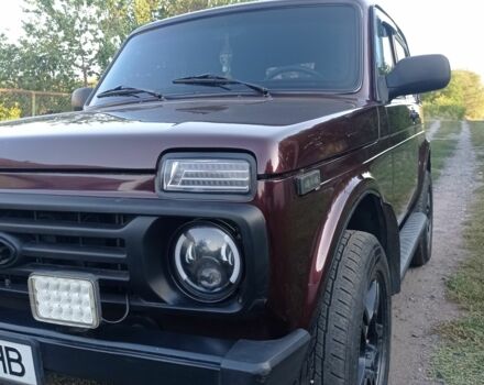 Красный ВАЗ 21214, объемом двигателя 1.7 л и пробегом 65 тыс. км за 5000 $, фото 8 на Automoto.ua