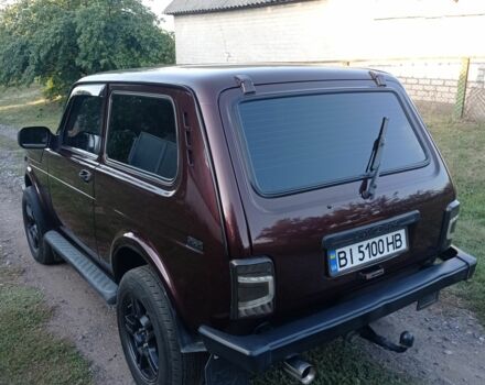 Красный ВАЗ 21214, объемом двигателя 1.7 л и пробегом 65 тыс. км за 5000 $, фото 4 на Automoto.ua