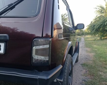 Красный ВАЗ 21214, объемом двигателя 1.7 л и пробегом 65 тыс. км за 5000 $, фото 6 на Automoto.ua