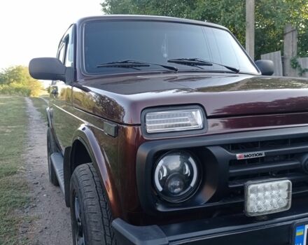 Красный ВАЗ 21214, объемом двигателя 1.7 л и пробегом 65 тыс. км за 5000 $, фото 9 на Automoto.ua