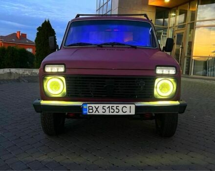 Красный ВАЗ 21214, объемом двигателя 1.7 л и пробегом 219 тыс. км за 2900 $, фото 2 на Automoto.ua