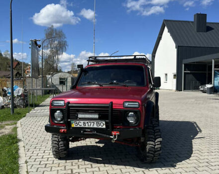 Красный ВАЗ 21214, объемом двигателя 1.7 л и пробегом 73 тыс. км за 4100 $, фото 2 на Automoto.ua