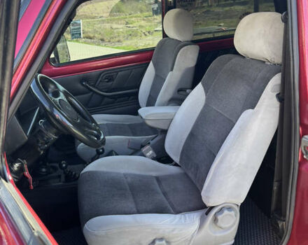 Красный ВАЗ 21214, объемом двигателя 1.7 л и пробегом 73 тыс. км за 4100 $, фото 7 на Automoto.ua