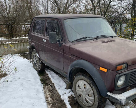 Красный ВАЗ 21214, объемом двигателя 1.7 л и пробегом 133 тыс. км за 4000 $, фото 1 на Automoto.ua