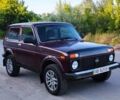 Красный ВАЗ 21214, объемом двигателя 1.7 л и пробегом 27 тыс. км за 4500 $, фото 1 на Automoto.ua