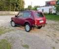 Красный ВАЗ 21214, объемом двигателя 1.69 л и пробегом 307 тыс. км за 2200 $, фото 1 на Automoto.ua