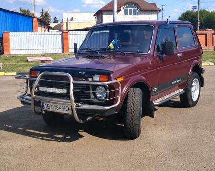 Красный ВАЗ 21214, объемом двигателя 1.7 л и пробегом 461 тыс. км за 3800 $, фото 3 на Automoto.ua