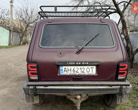 Красный ВАЗ 21214, объемом двигателя 1.69 л и пробегом 80 тыс. км за 3500 $, фото 8 на Automoto.ua