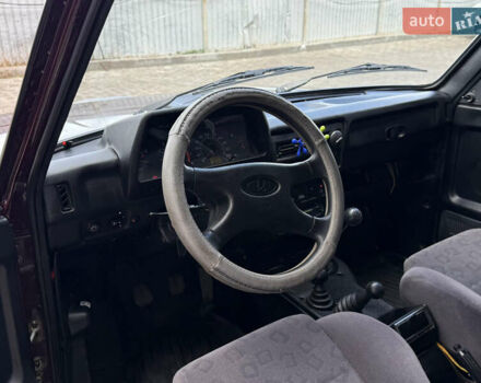 Червоний ВАЗ 21214, об'ємом двигуна 1.7 л та пробігом 60 тис. км за 4950 $, фото 20 на Automoto.ua