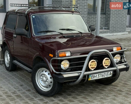 Червоний ВАЗ 21214, об'ємом двигуна 1.7 л та пробігом 60 тис. км за 4950 $, фото 1 на Automoto.ua