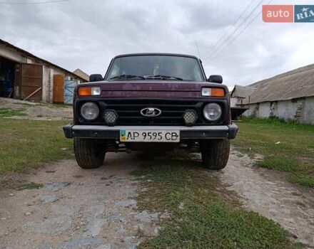 Червоний ВАЗ 21214, об'ємом двигуна 1.7 л та пробігом 380 тис. км за 3800 $, фото 1 на Automoto.ua