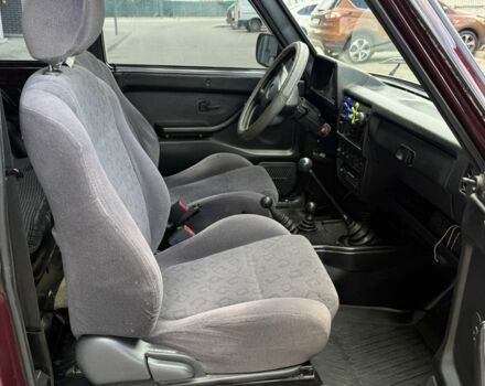 Красный ВАЗ 21214, объемом двигателя 1.7 л и пробегом 60 тыс. км за 4950 $, фото 15 на Automoto.ua