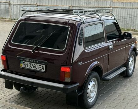 Красный ВАЗ 21214, объемом двигателя 1.7 л и пробегом 60 тыс. км за 4950 $, фото 8 на Automoto.ua