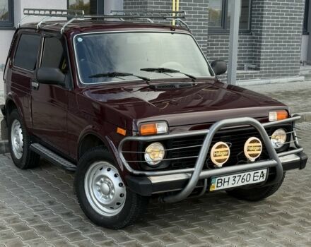 Красный ВАЗ 21214, объемом двигателя 1.7 л и пробегом 60 тыс. км за 4950 $, фото 5 на Automoto.ua