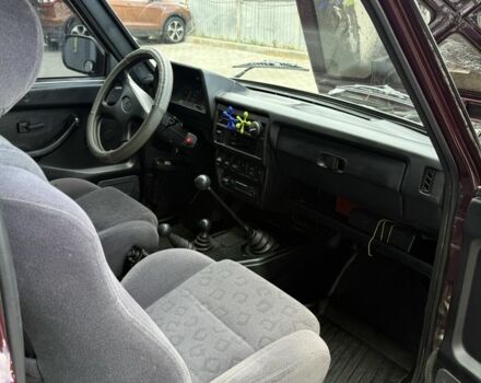 Красный ВАЗ 21214, объемом двигателя 1.7 л и пробегом 60 тыс. км за 4950 $, фото 16 на Automoto.ua