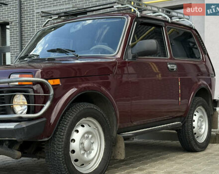 Червоний ВАЗ 21214, об'ємом двигуна 1.7 л та пробігом 60 тис. км за 4950 $, фото 8 на Automoto.ua