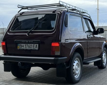 Красный ВАЗ 21214, объемом двигателя 1.7 л и пробегом 60 тыс. км за 4950 $, фото 7 на Automoto.ua