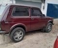 Красный ВАЗ 21214, объемом двигателя 1.7 л и пробегом 291 тыс. км за 3700 $, фото 1 на Automoto.ua
