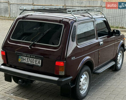 Червоний ВАЗ 21214, об'ємом двигуна 1.7 л та пробігом 60 тис. км за 4950 $, фото 14 на Automoto.ua