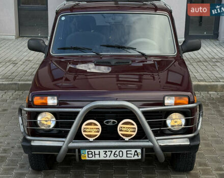 Червоний ВАЗ 21214, об'ємом двигуна 1.7 л та пробігом 60 тис. км за 4950 $, фото 5 на Automoto.ua
