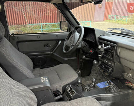 Красный ВАЗ 21214, объемом двигателя 1.69 л и пробегом 80 тыс. км за 3500 $, фото 9 на Automoto.ua