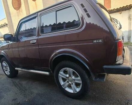 Красный ВАЗ 21214, объемом двигателя 1.69 л и пробегом 105 тыс. км за 3500 $, фото 2 на Automoto.ua