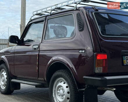 Червоний ВАЗ 21214, об'ємом двигуна 1.7 л та пробігом 60 тис. км за 4950 $, фото 11 на Automoto.ua