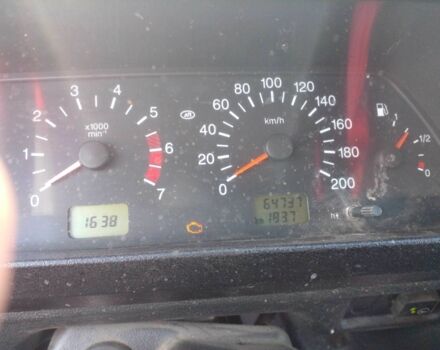 Красный ВАЗ 21214, объемом двигателя 1.7 л и пробегом 65 тыс. км за 5500 $, фото 4 на Automoto.ua