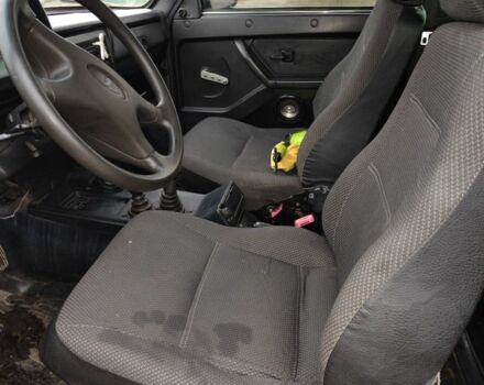 Красный ВАЗ 21214, объемом двигателя 1.7 л и пробегом 223 тыс. км за 3500 $, фото 6 на Automoto.ua