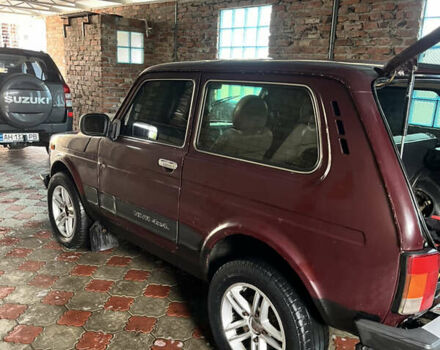 Красный ВАЗ 21214, объемом двигателя 1.7 л и пробегом 196 тыс. км за 2600 $, фото 6 на Automoto.ua